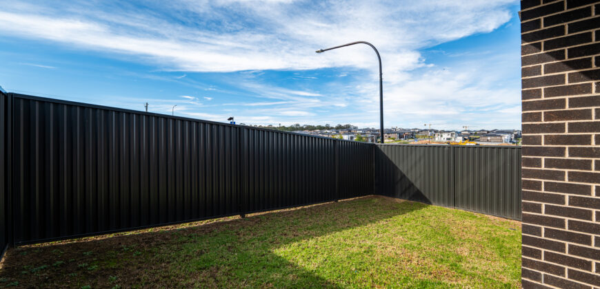 Lot 8 Belmont 18 – Traditional